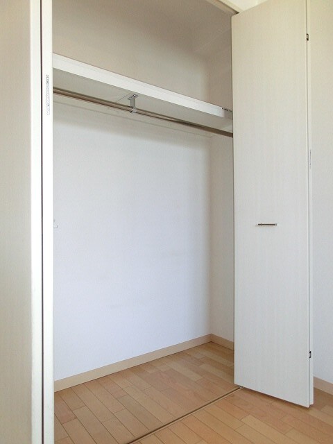 物件内観写真13　(パークキューブ浅草田原町のクローゼットです)
