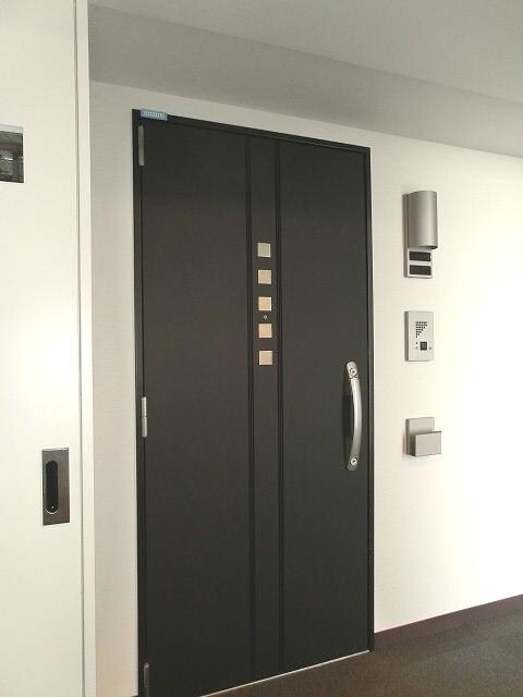 物件内観写真20　(パークキューブ浅草田原町の玄関ダブルロックセキュリティです)