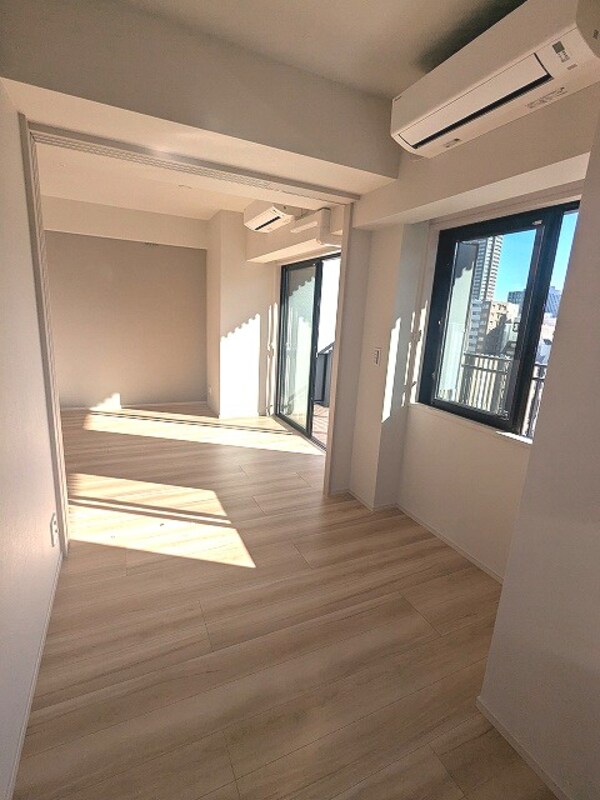 建物設備(角部屋プライバシー確保された4帖洋室、2面採光南向き日当り眺)