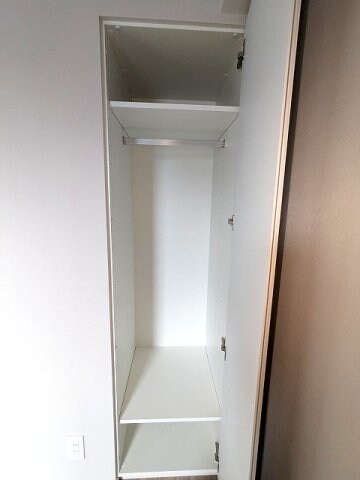 物件内観写真26　(3.1帖洋室のクローゼットです)