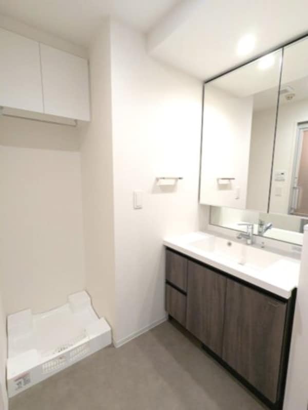 洗面・脱衣所(トイレと独立した洗面室、2面鏡付ハンドシャワー付洗面台、洗面)