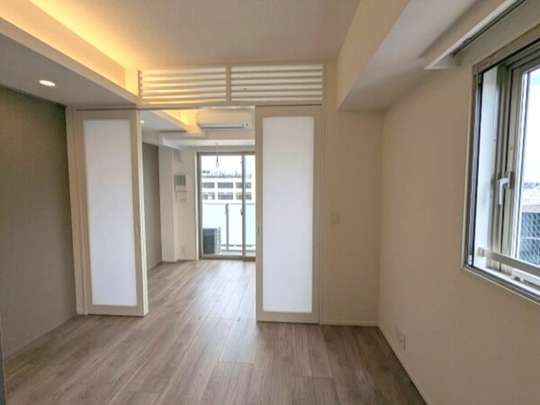 建物設備(インターネット無料、ペット可、角部屋、リビングと洋室にダウン)