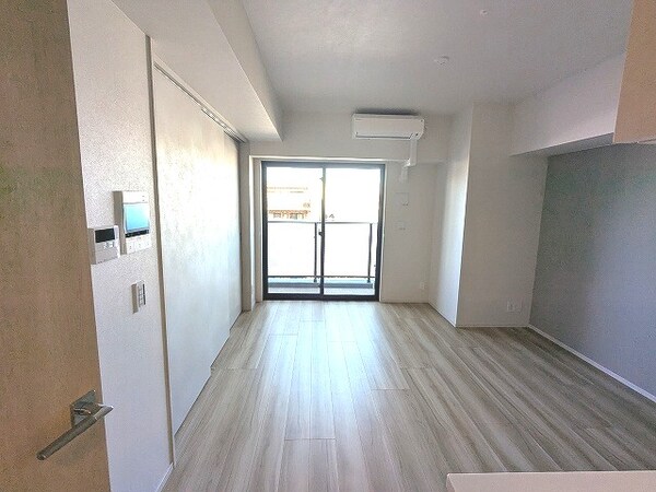 建物設備(リビング
エアコン付)
