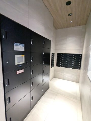 物件内観写真15　(宅配BOXです)