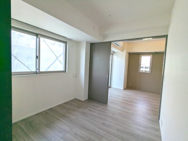 建物設備(4.7帖洋室とリビング)