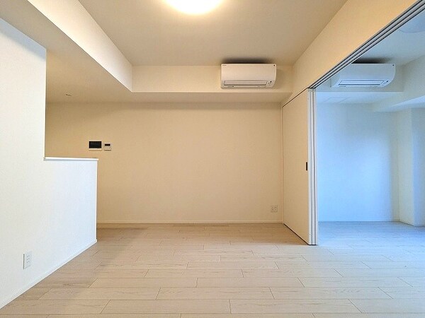 建物設備(エアコン2台と室内照明付で引越し費用軽減と取り付け取り外しの)