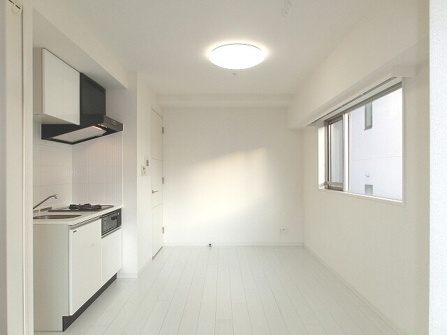 物件内観写真4　(ハイリーフ上野の１Ｒの洋室です)