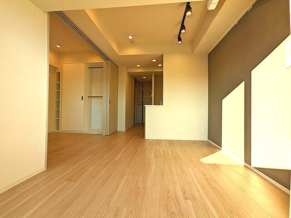 建物設備(家具の配置がしやすい室内です)