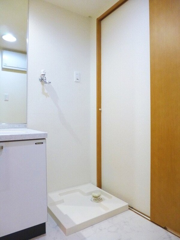 建物設備(室内洗濯機置場)