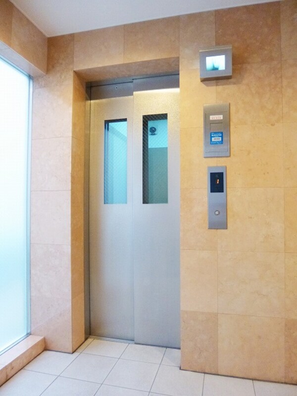 建物設備(防犯カメラセキュリティ付エレベーター)
