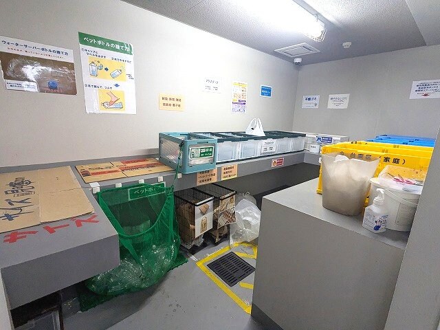 物件内観写真15　(24時間利用可能なゴミ置場です)