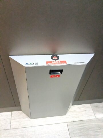 物件内観写真20　(エレベーター内に非常用防災セット付です)