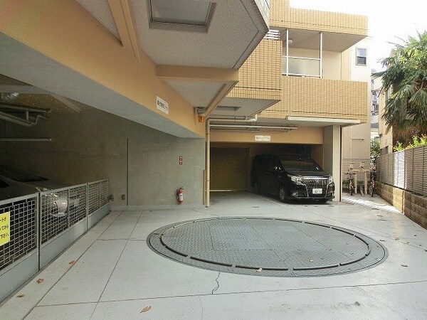 建物設備(レジディア町屋の駐車場です)