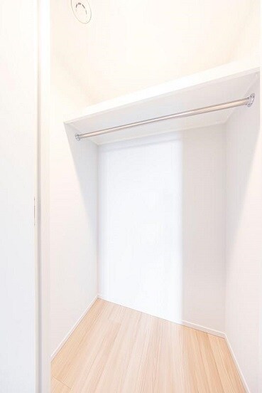 物件内観写真18　(ウォークインクローゼット)