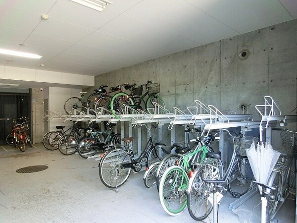建物設備(レジディア上野池之端の自転車置場は無料です)