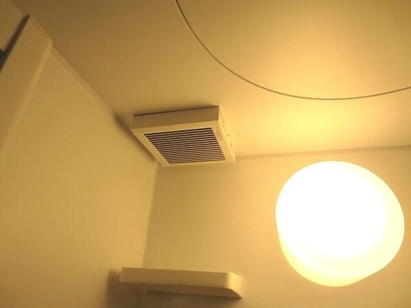 建物設備(シャワールームの換気設備)