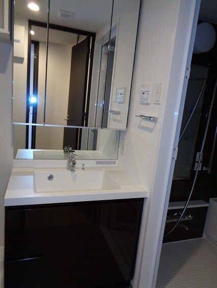 物件内観写真12　(洗面)