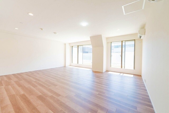 物件内観写真2　(同反転タイプ類似参照)