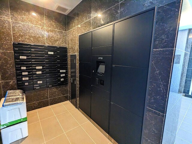 物件内観写真15　(宅配BOXです)