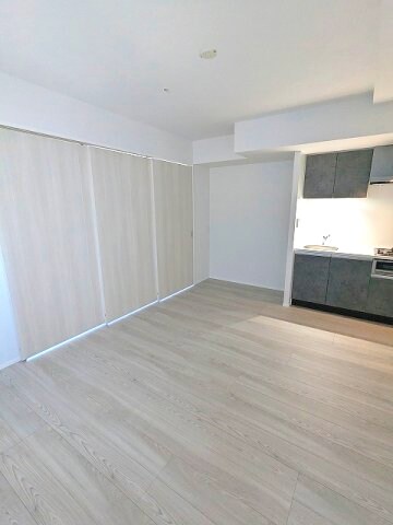 物件内観写真22　(角部屋、リビングに窓付、インターネット無料)