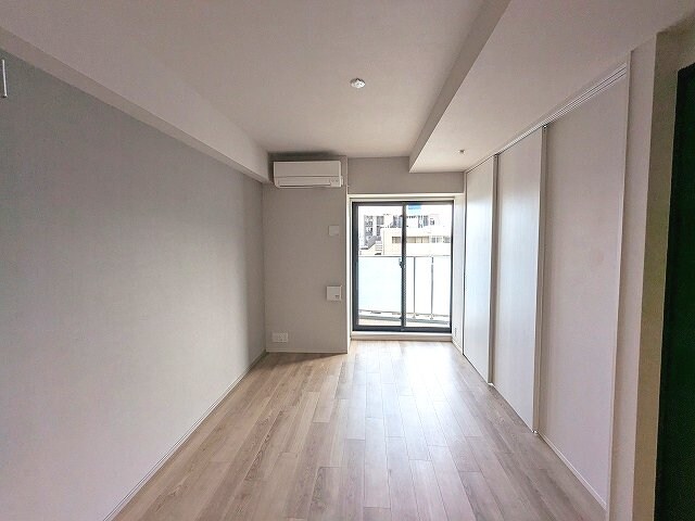 物件内観写真22　(インターネットWi-Fi無料、エアコン3台付、南向き日当たり)