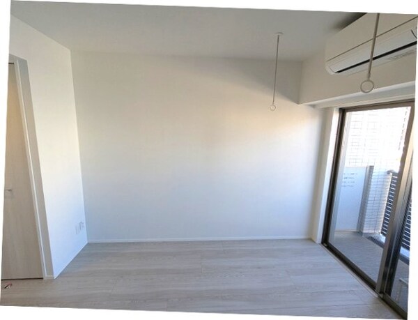 建物設備(角部屋２面採光、取り外し可能な室内物干し設備付き、インターネ)