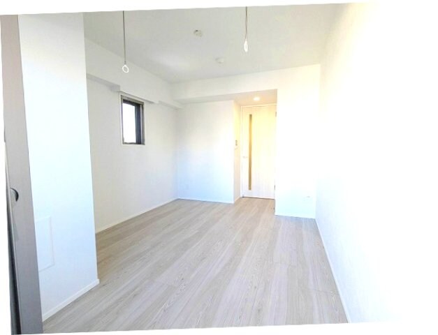 物件内観写真21　(角部屋２面採光、取り外し可能な室内物干し設備付き、インターネ)