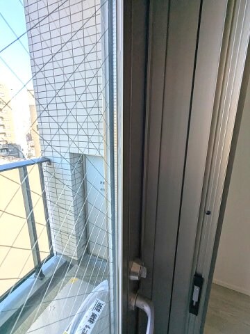 物件内観写真24　(防音性・防犯性・遮熱効果の高いペアガラスの窓です)