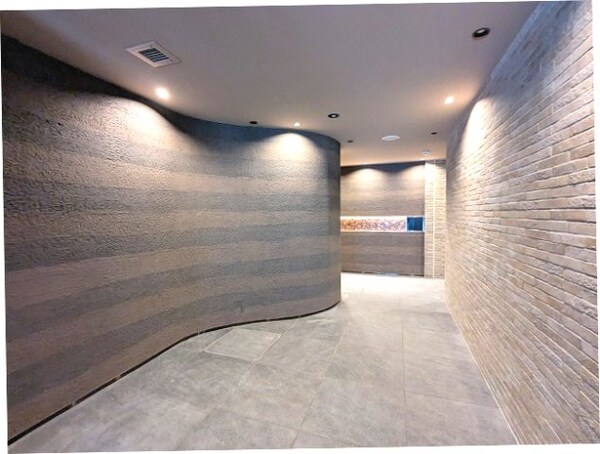 建物設備(瀟洒なエントランスロビー)