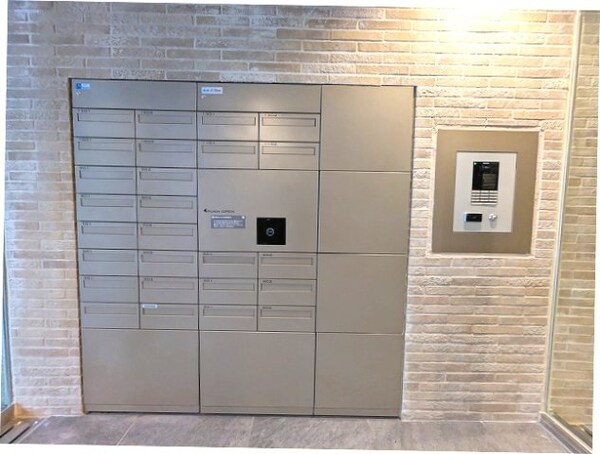 建物設備(タッチキーのメールBOXと宅配BOX)