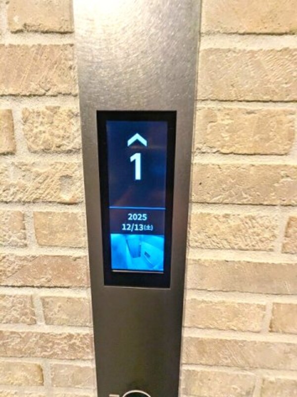 建物設備(防犯モニター付セキュリティエレベーターです)