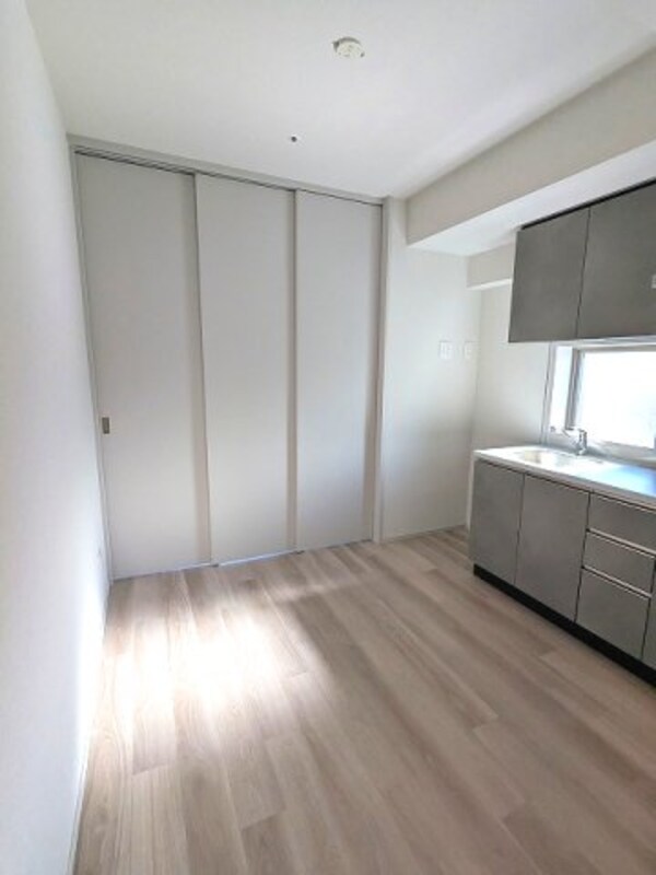 内装他(インターネット無料)