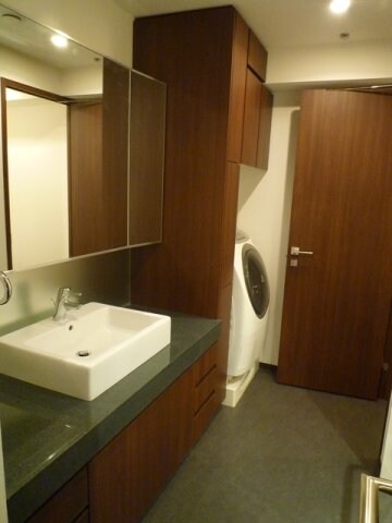 物件内観写真8　(洗面)