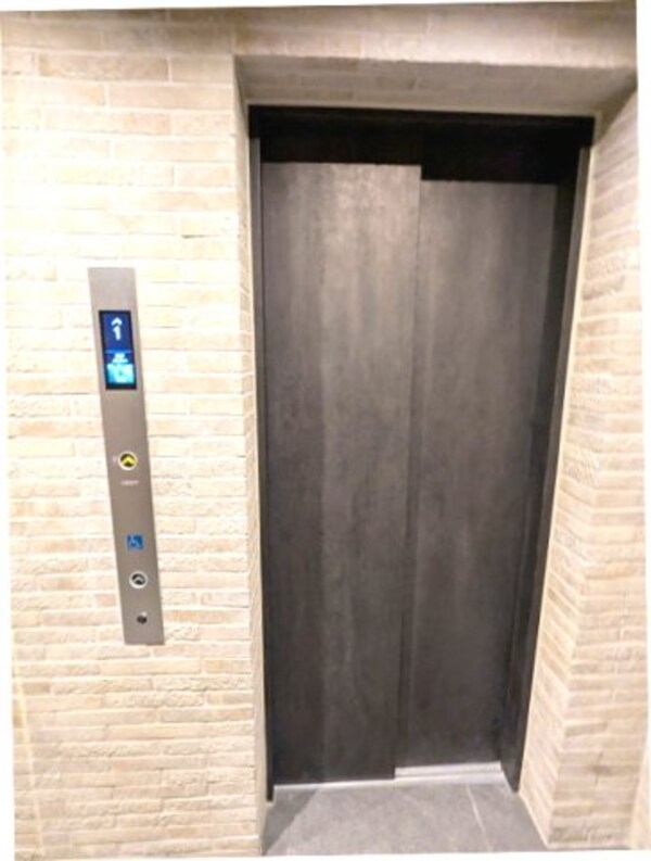 建物設備(防犯モニター付セキュリティエレベーターです)