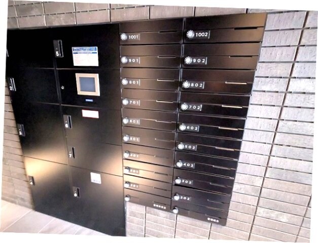 物件内観写真15　(メールBOXと宅配BOXです)