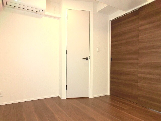 物件内観写真28　(5.3帖洋室)