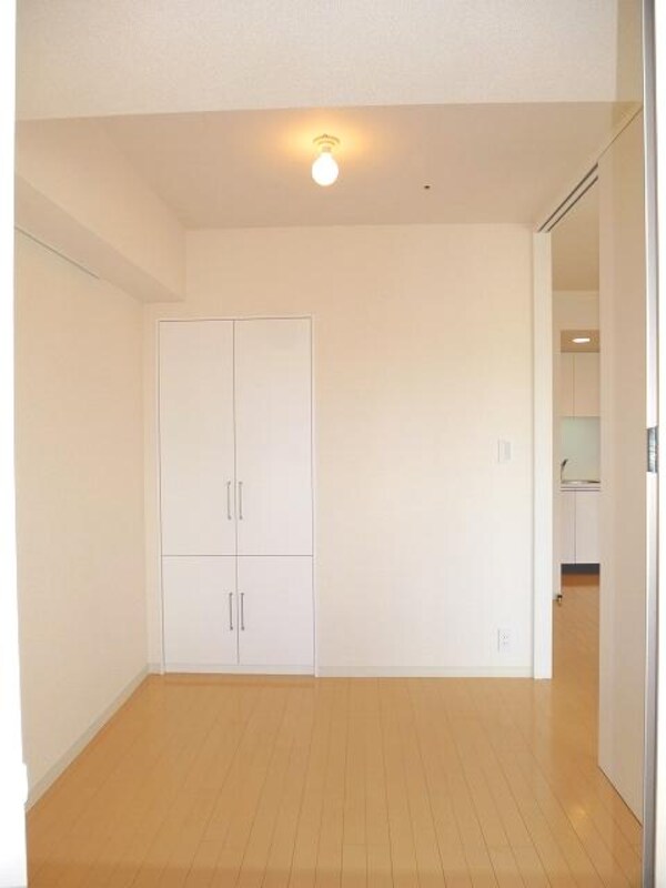 バルコニー(パークアクシス仲御徒町の４帖の洋室です)