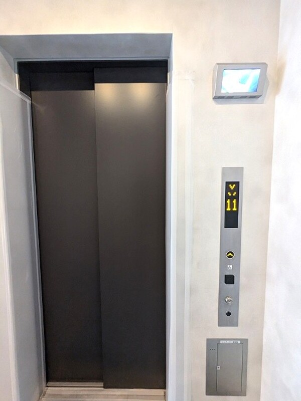 建物設備(防犯モニター付セキュリティエレベーター)