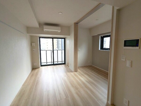 居室(ルームカラー奇数階オーガニックナチュラル、偶数階ノーブルホワ)