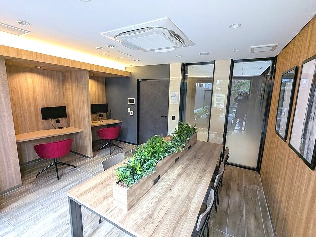 物件内観写真18　(1Fビジネスラウンジには個別2ブース有)