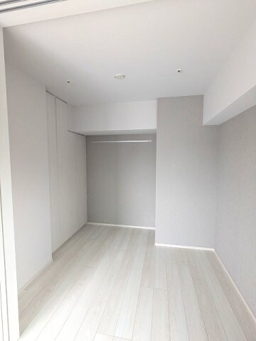物件内観写真9　(洋室にクローゼット)