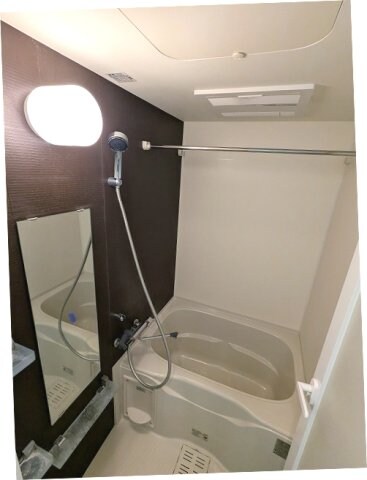 物件内観写真6　(レジディア新御徒町Ⅱのバスルームです、浴室換気乾燥機付です)