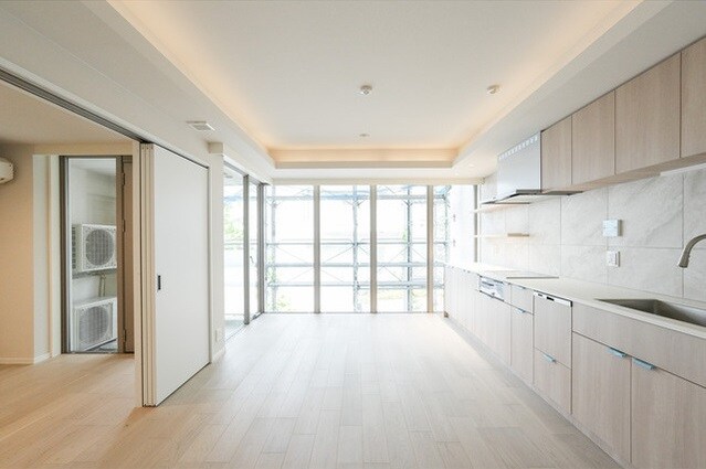 物件内観写真9　(リビング)