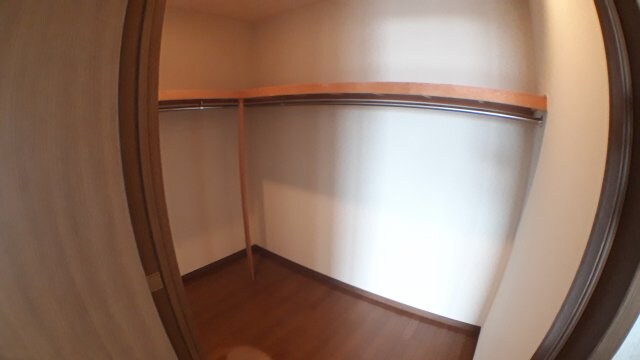 物件内観写真13　(ウォークインクローゼット)