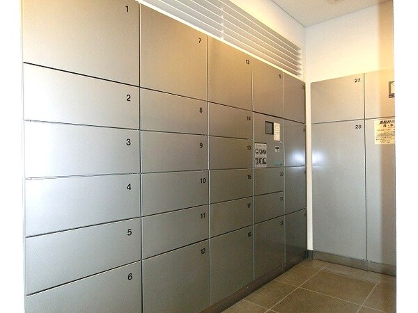 建物設備(宅配ＢＯＸです)