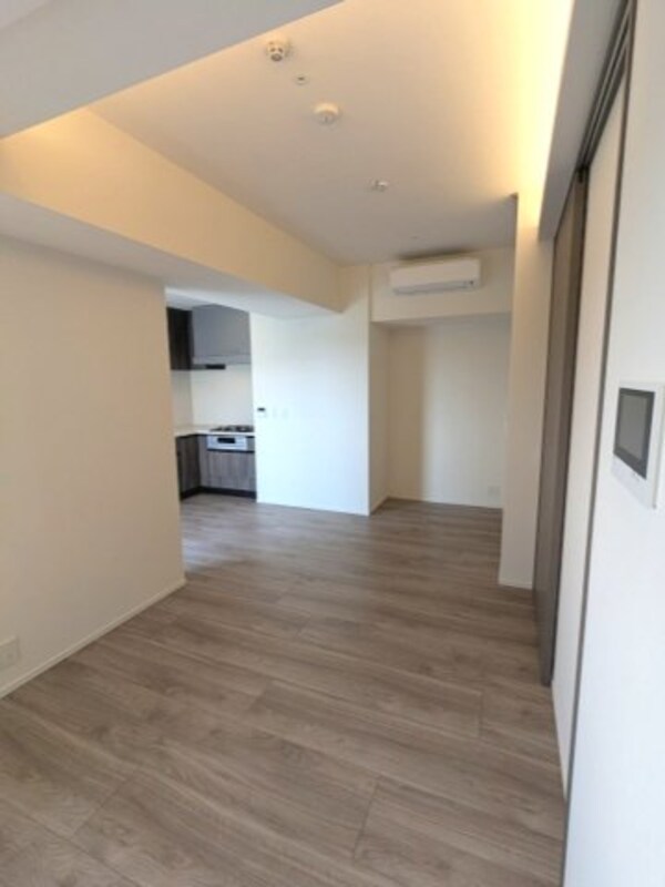 建物設備(インターネット無料、ペット可、角部屋、エアコン2台付、上層階)