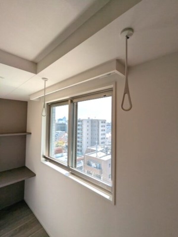 建物設備(取り外し可能な室内物干し設備付きです)