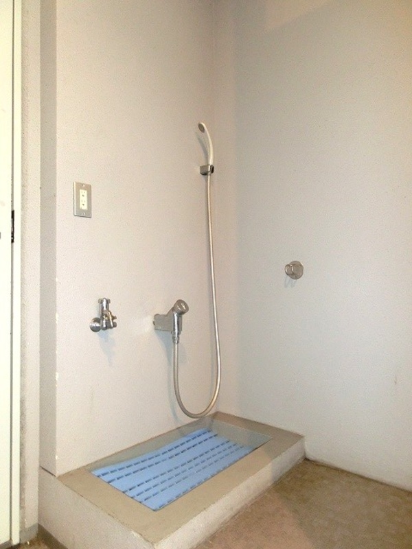 建物設備(パークアクシス元浅草ステージのペット用足洗い場)