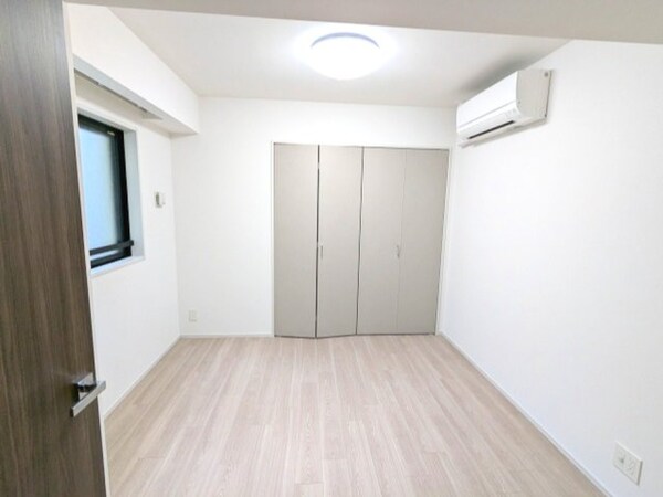 収納(6帖洋室です、インターネット無料、リビングと各洋室にエアコン)