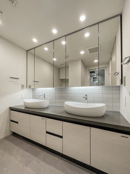 物件内観写真11　(洗面)